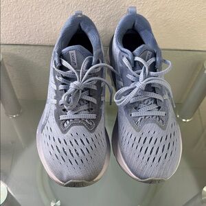 ASICS Novablast 2 women’s running shoe size 9 1/2